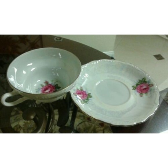 3 Legs Porcelain Lusterware Teacup &  Saucer Set, Pink Rose & Gold Trim Design - Picture 6 of 12